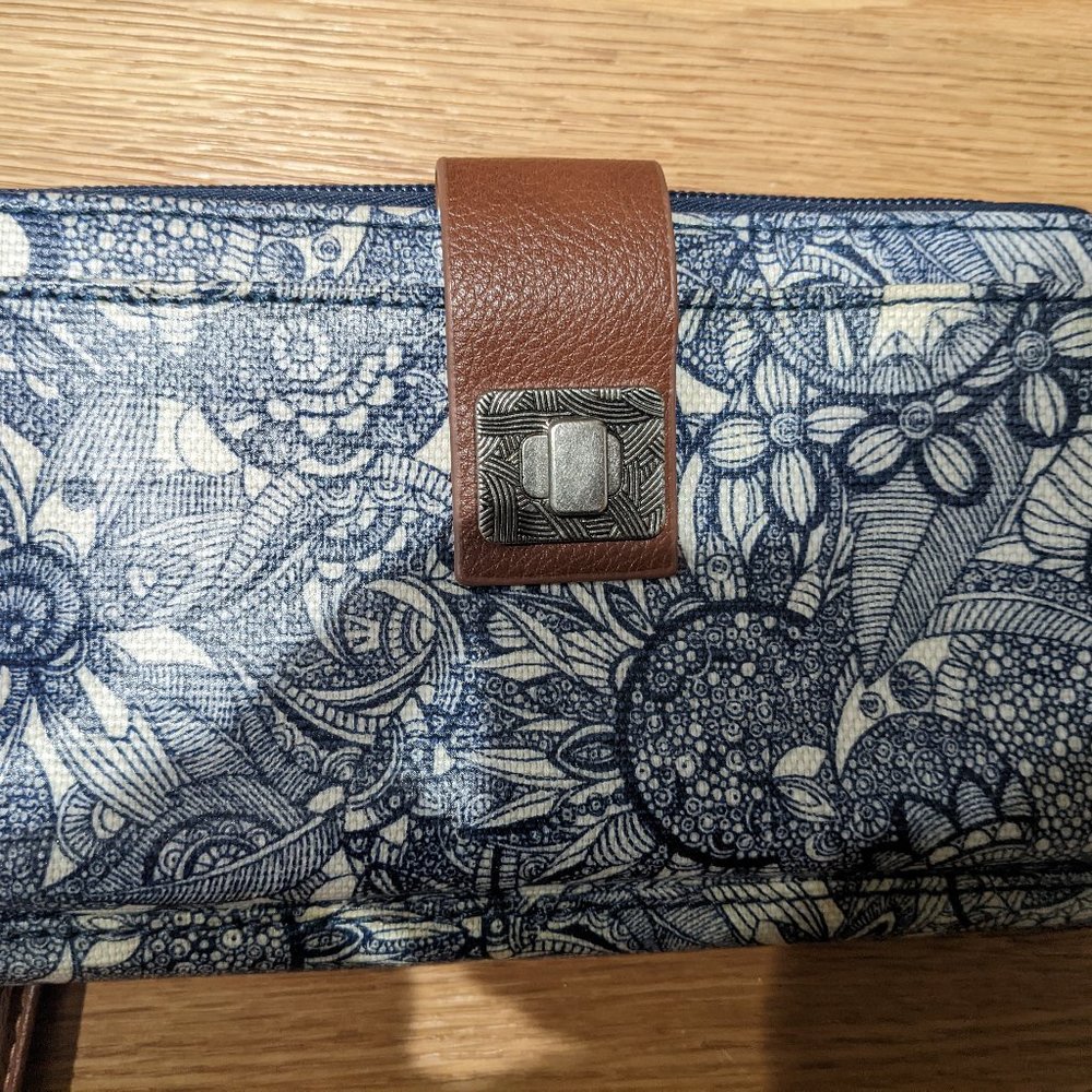 Wallet/Clutch with removable shoulder strap - Picture 2 of 4